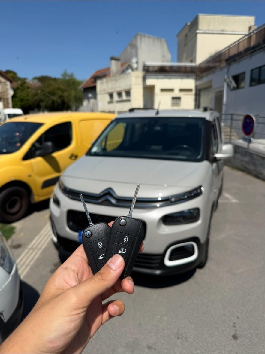 Deux clés refaites pour un Citroën Berlingo